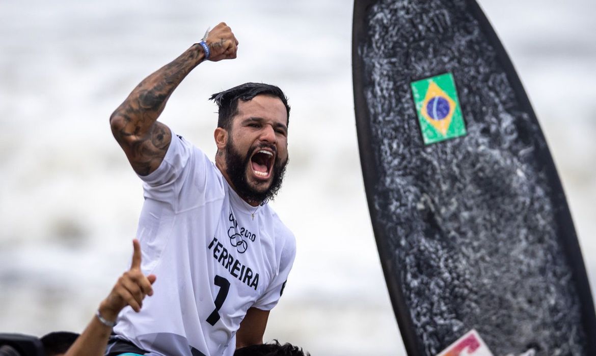 No momento, você está visualizando Surfe traz ouro ao Brasil
