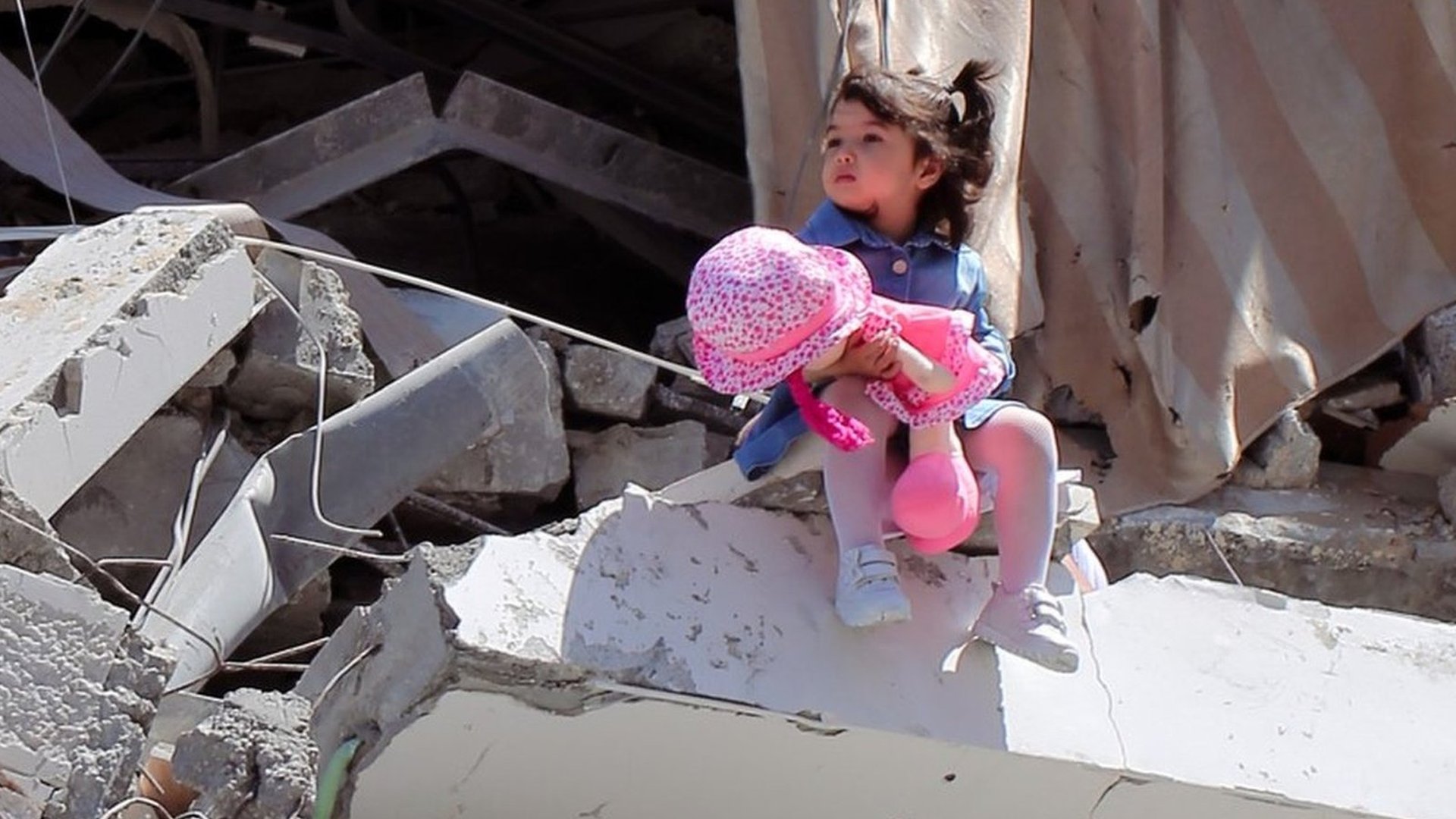 No momento, você está visualizando Fotógrafo de Gaza espera boom da arte digital para fundos humanitários