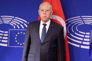 Leia mais sobre o artigo Tunísia sem parlamento e ministro