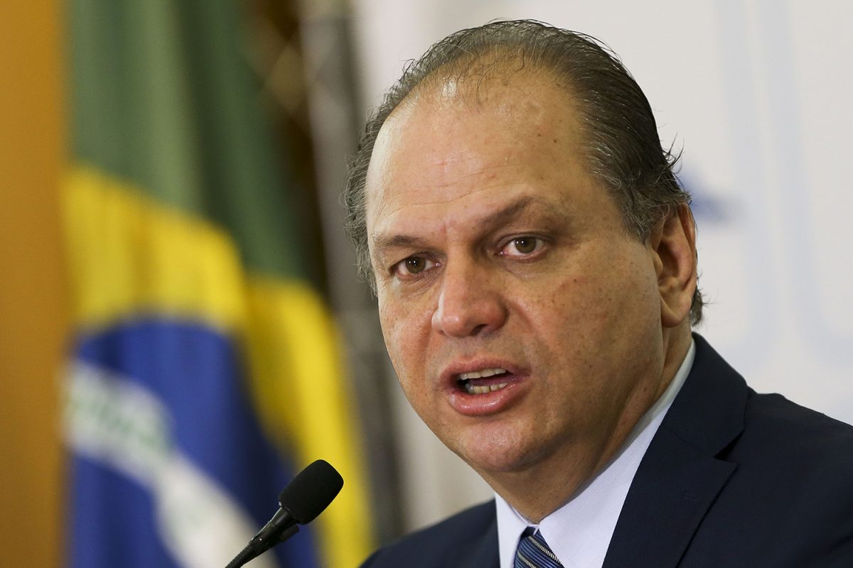 No momento, você está visualizando Cúpula da CPI rejeita antecipar fala de Barros