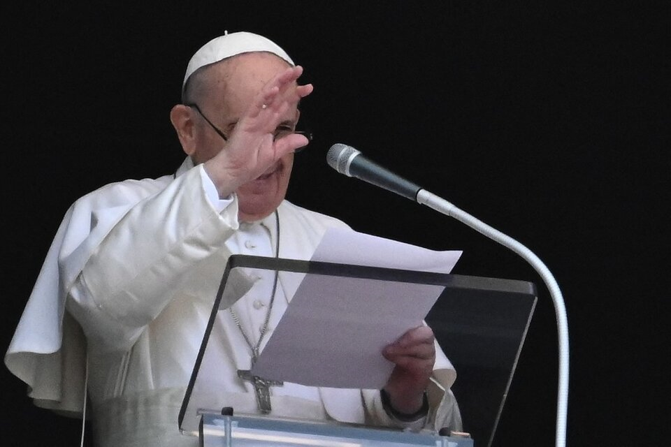 No momento, você está visualizando Papa Francisco saudou o Peru após a aprovação de Pedro Castillo