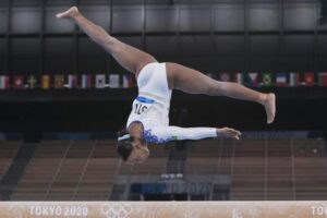 Leia mais sobre o artigo Prata de Rebeca Andrade na ginástica artística vem com superação pessoal