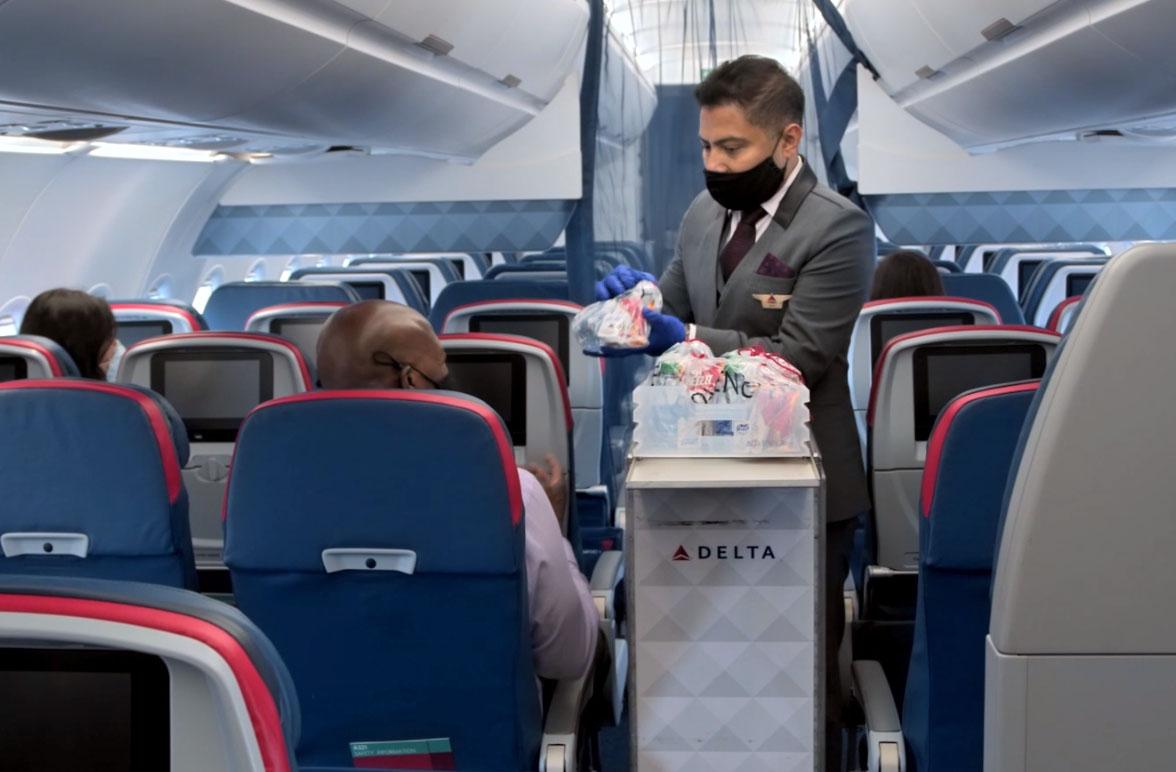 No momento, você está visualizando Delta Airlines vai cobrar multa de funcionários que não tomarem vacina