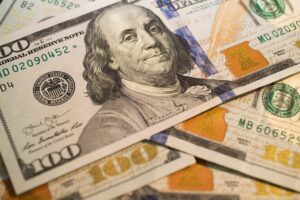 Leia mais sobre o artigo Dólar fecha em baixa após nova intervenção do Banco Central