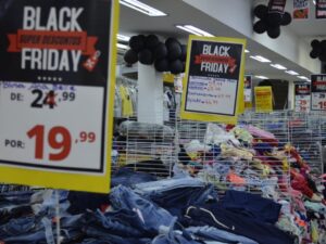 Leia mais sobre o artigo BLACK FRIDAY: Procon Cuiabá garantirá os direitos dos consumidores