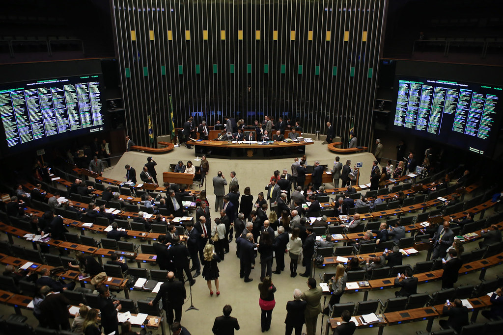No momento, você está visualizando Câmara aprova a PEC 23/21, a conhecida PEC dos Precatórios