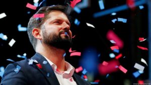 Leia mais sobre o artigo Novo presidente do Chile é fã de Taylor Swift e K-Pop