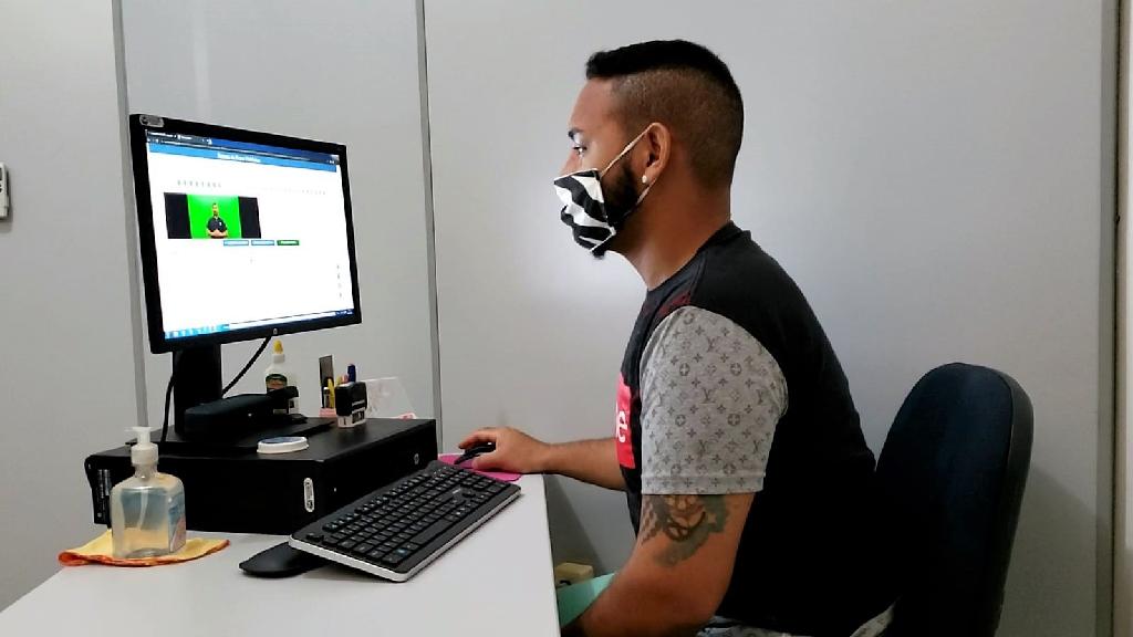 No momento, você está visualizando Vídeos com tradução em libras para surdos nas provas de direção