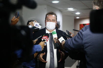 No momento, você está visualizando Deputado Max Russi comemora congelamento do IPVA e abono para a Saúde