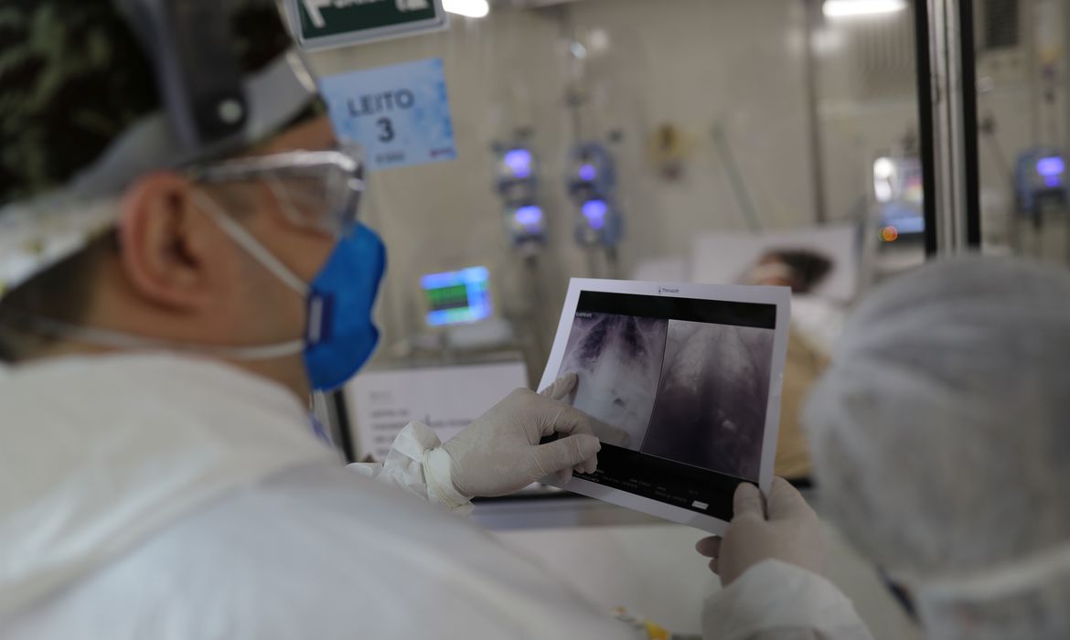 No momento, você está visualizando Ministério da Saúde prorroga Programa Mais Médicos por um ano