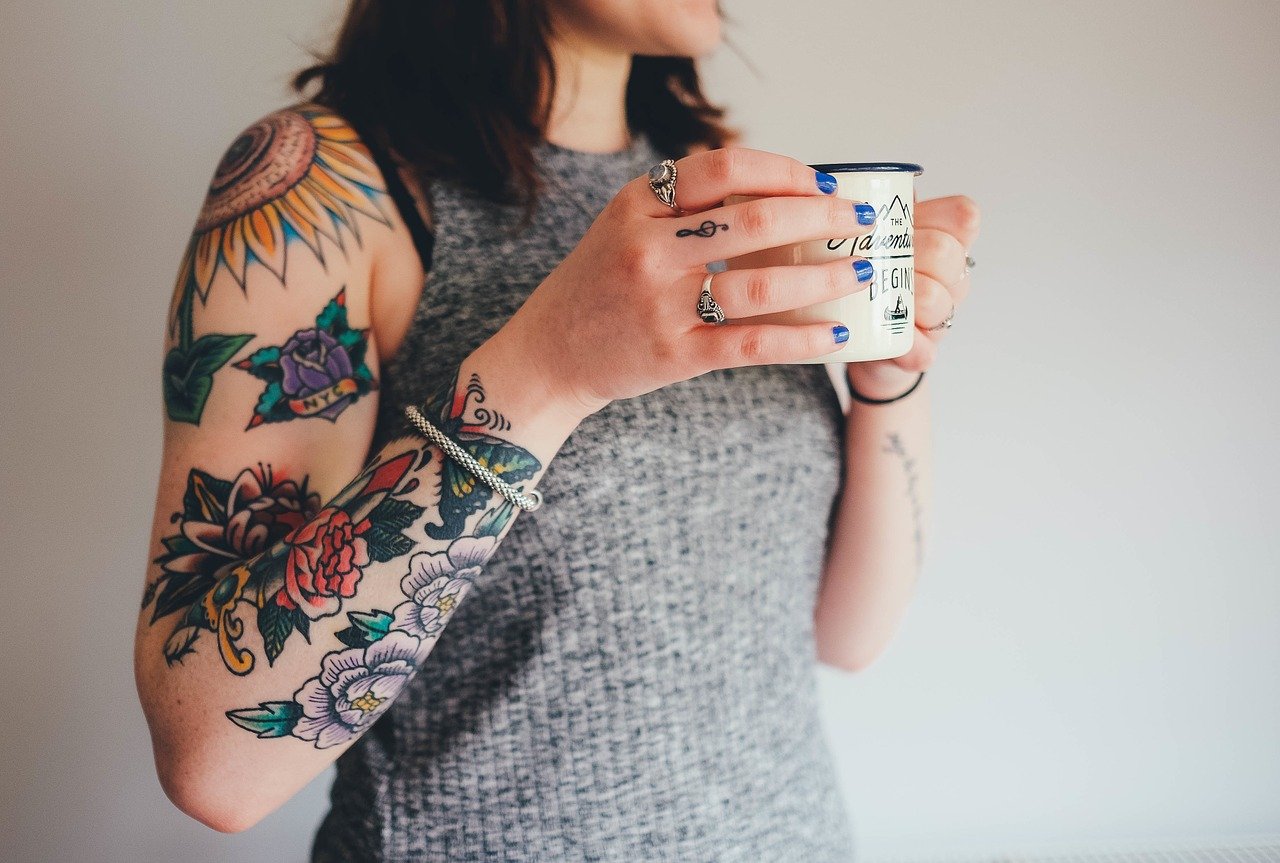 No momento, você está visualizando Tatuagens: União Europeia proíbe tintas coloridas por risco de câncer