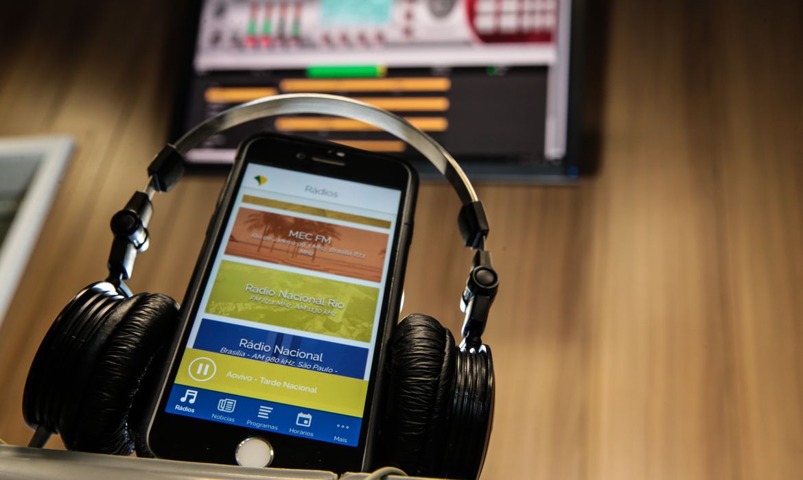 No momento, você está visualizando Dia Mundial do Rádio: confira as músicas mais tocadas por região no Brasil