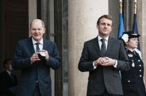 Leia mais sobre o artigo Emmanuel Macron e Olaf Scholz se articulam para evitar conflito com a Ucrânia