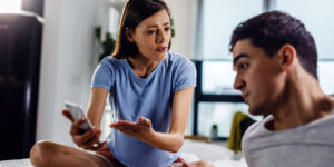 Leia mais sobre o artigo FISCAL DE FIDELIDADE: Jovem faz serviço que testa fidelidade de casais