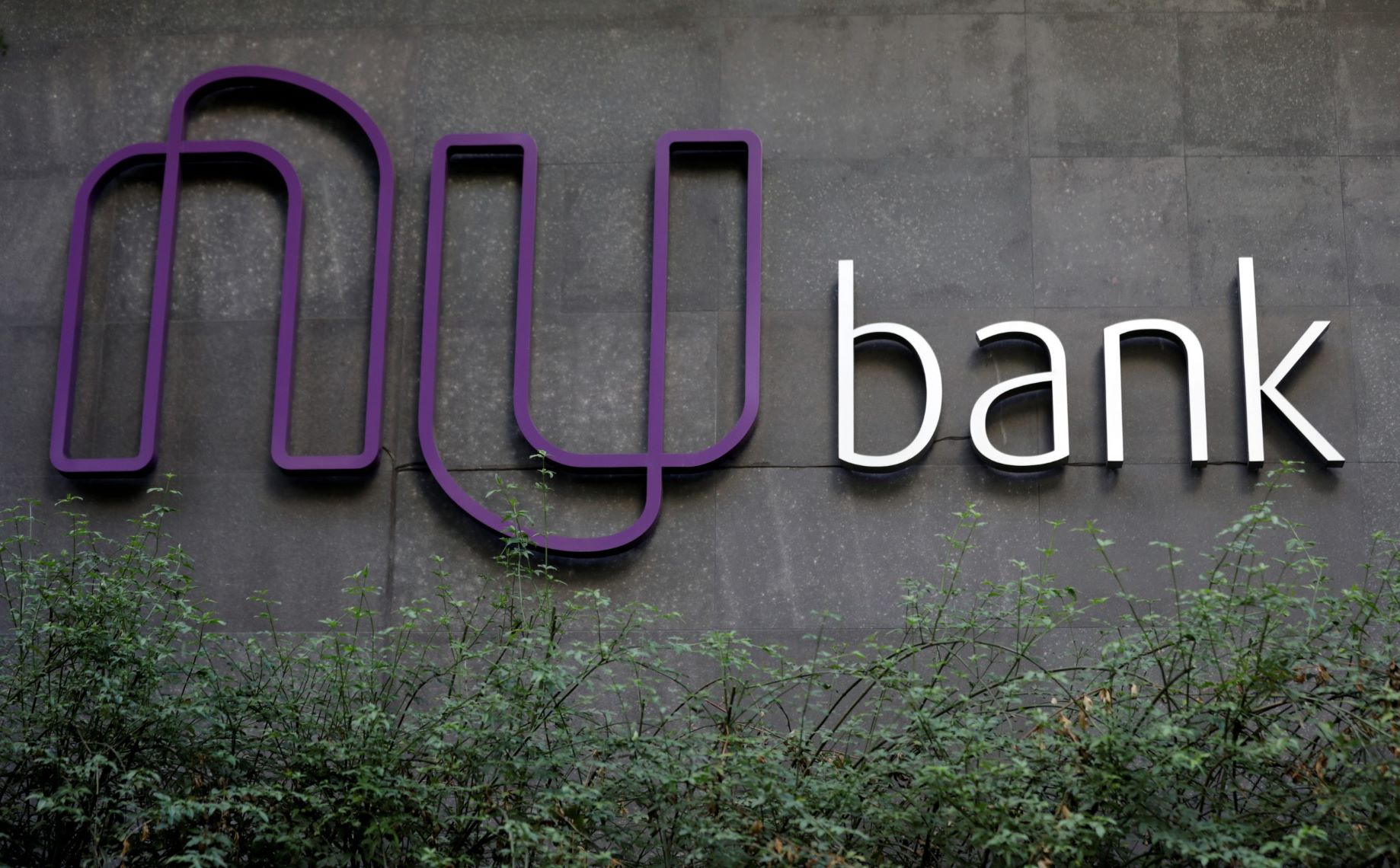 No momento, você está visualizando Nubank, Shopee e outras empresas ofertam vagas em tecnologia