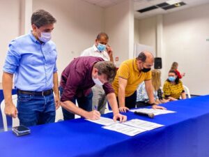 Leia mais sobre o artigo SORRISO-MT: Governo assina ordem de serviço para reforma de quatro escolas estaduais