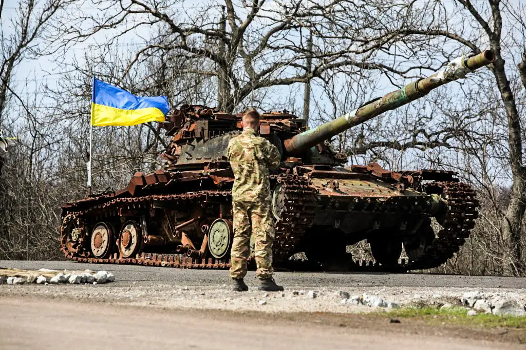 No momento, você está visualizando CONFLITO RÚSSIA E UCRÂNIA: Zelensky faz apelo; Rússia usa armas proibidas
