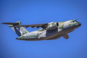 Leia mais sobre o artigo FAB enviará aeronave KC-390 para resgatar brasileiros na Polônia