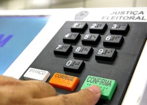 Leia mais sobre o artigo Jovens de 16 e 17 anos nas eleições terá o menor número registrado