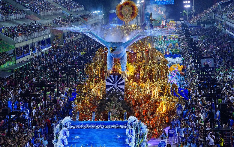 No momento, você está visualizando Carnaval: Venda de ingressos para desfile na Sapucaí agora só presencial