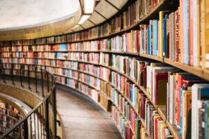 Leia mais sobre o artigo DIA MUNDIAL DO LIVRO: Confira descontos de livros na internet