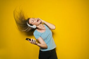 Leia mais sobre o artigo Música beneficia saúde mental tanto quanto exercícios