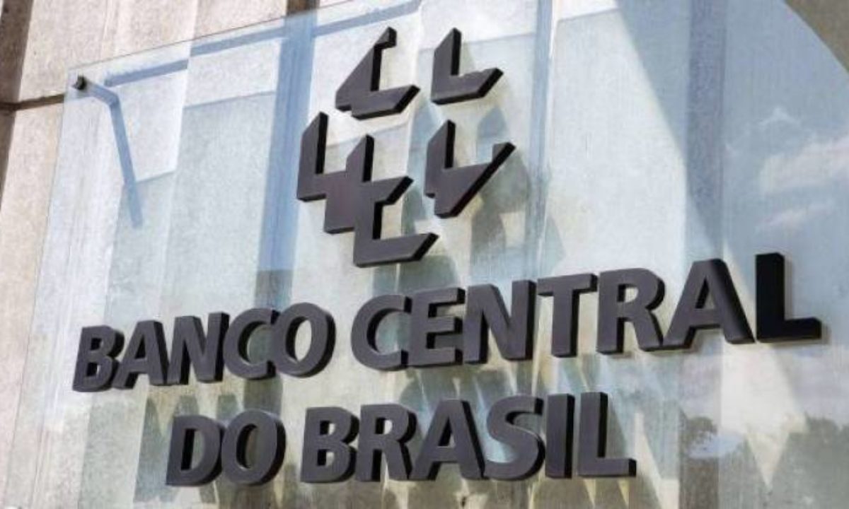 No momento, você está visualizando Banco Central projeta nova alta para inflação em 2022