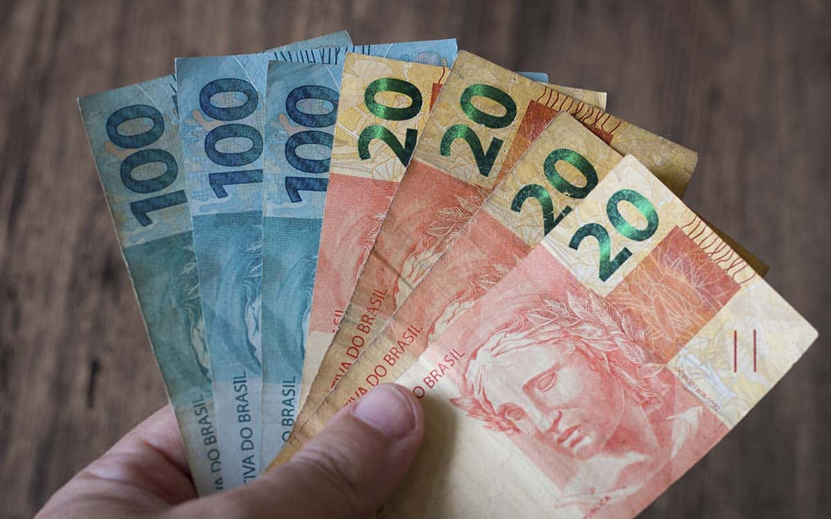 No momento, você está visualizando Inflação, desemprego e juros altos motivam saques das cadernetas de poupança