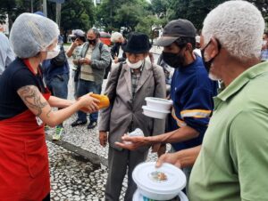 Leia mais sobre o artigo Pandemia agrava a situação da fome no Brasil