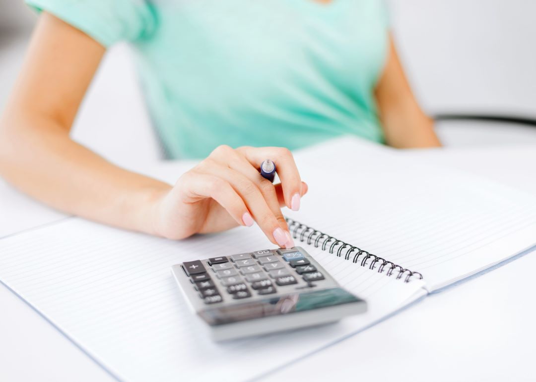 No momento, você está visualizando EDUCAÇÃO FINANCEIRA: Dicas do Serasa para você renegociar as suas dívidas