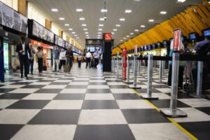 Leia mais sobre o artigo Economista considera que alta no setor de serviços veio acima do esperado