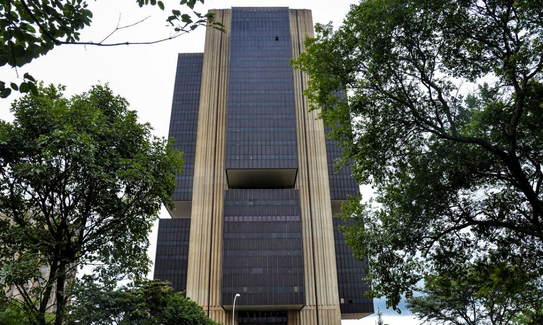 No momento, você está visualizando Contas públicas fecham maio com déficit de R$ 33 bilhões