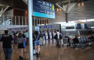 Leia mais sobre o artigo Passagens aéreas domésticas tiveram aumento de 79,9% em um ano, diz Anac