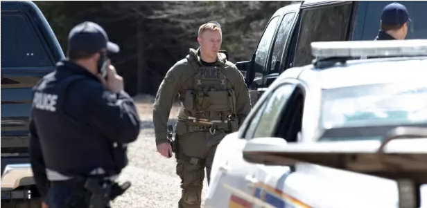 No momento, você está visualizando CANADÁ: Ataque com faca deixa 10 mortos em região remota