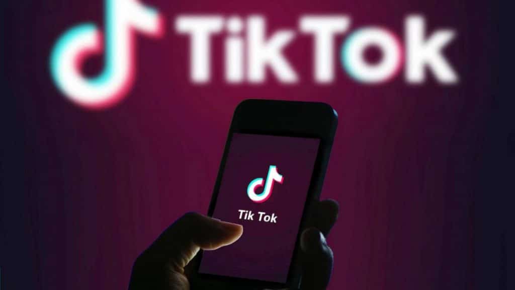 No momento, você está visualizando TikTok conta com novas regras e proibições para contas políticas