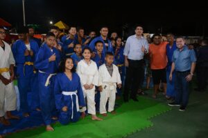 Leia mais sobre o artigo Várzea Grande entrega novo Complexo Esportivo no bairro Manga