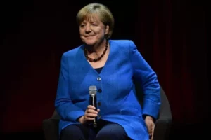 Leia mais sobre o artigo Angela Merkel é premiada na ONU por política dos refugiados