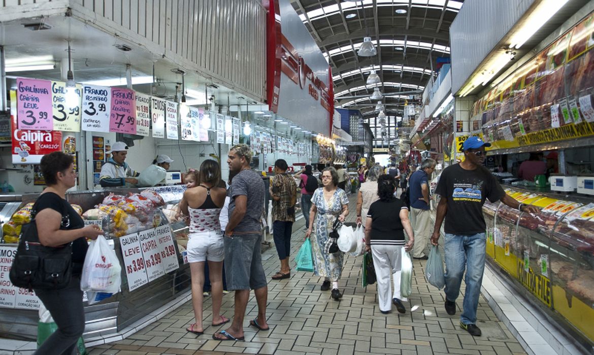 No momento, você está visualizando Intenção de Consumo das Famílias cresce 2,1% em outubro