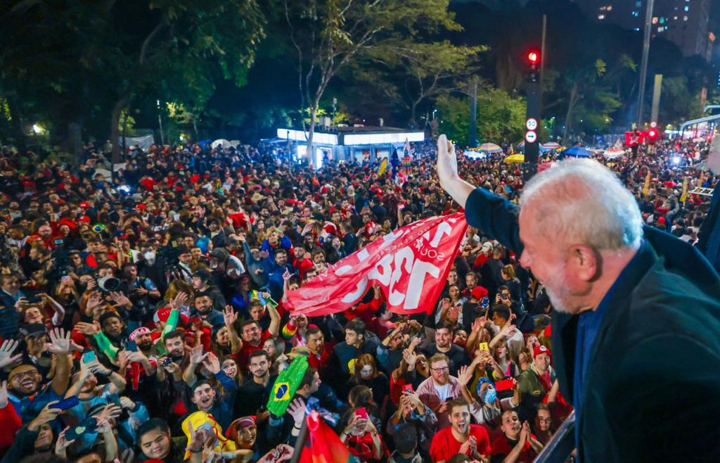 No momento, você está visualizando Lula é eleito presidente do Brasil