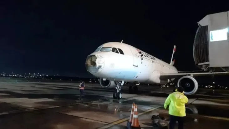 No momento, você está visualizando Motor e para-brisa avariados; passageiros vivem terror em voo da Latam