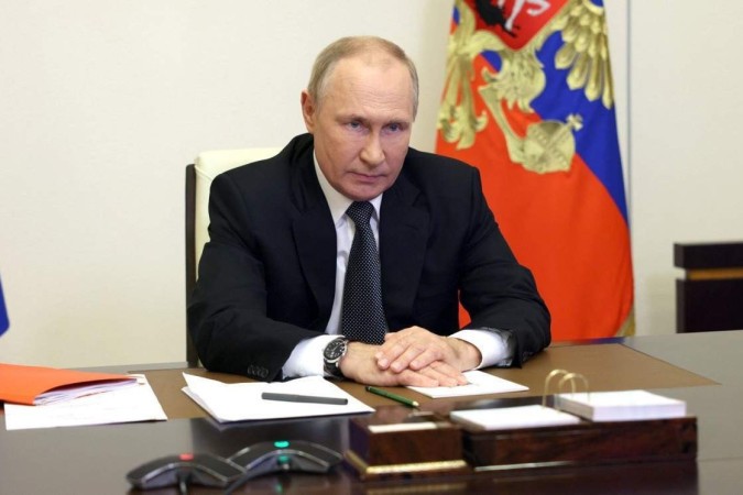 No momento, você está visualizando Putin instaura lei marcial nos territórios que a Rússia