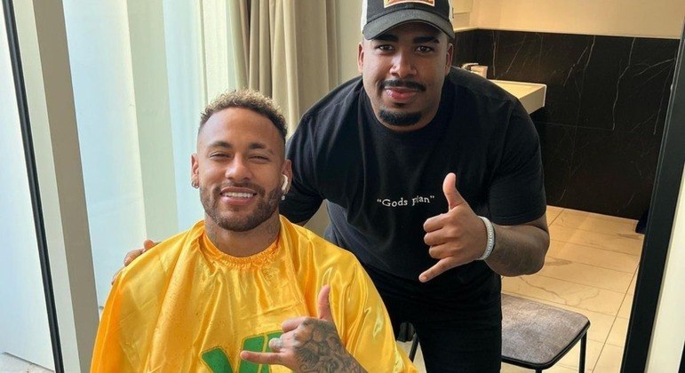 No momento, você está visualizando Quem é o barbeiro que faz a cabeça dos jogadores da seleção