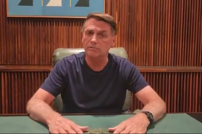 No momento, você está visualizando Bolsonaro pede a manifestantes que desobstruam rodovias