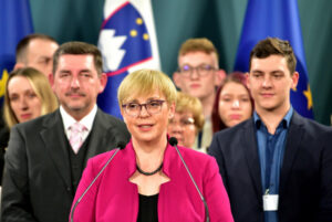 Leia mais sobre o artigo Eslovênia elege primeira mulher presidente de sua história