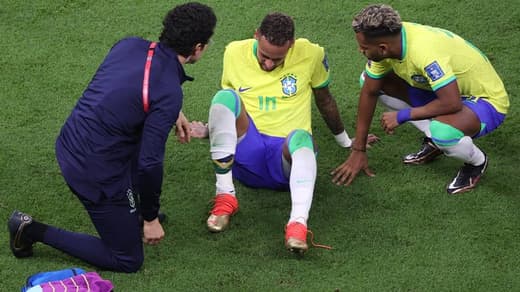 No momento, você está visualizando Médico da Seleção Brasileira atualiza casos de Neymar e Danilo