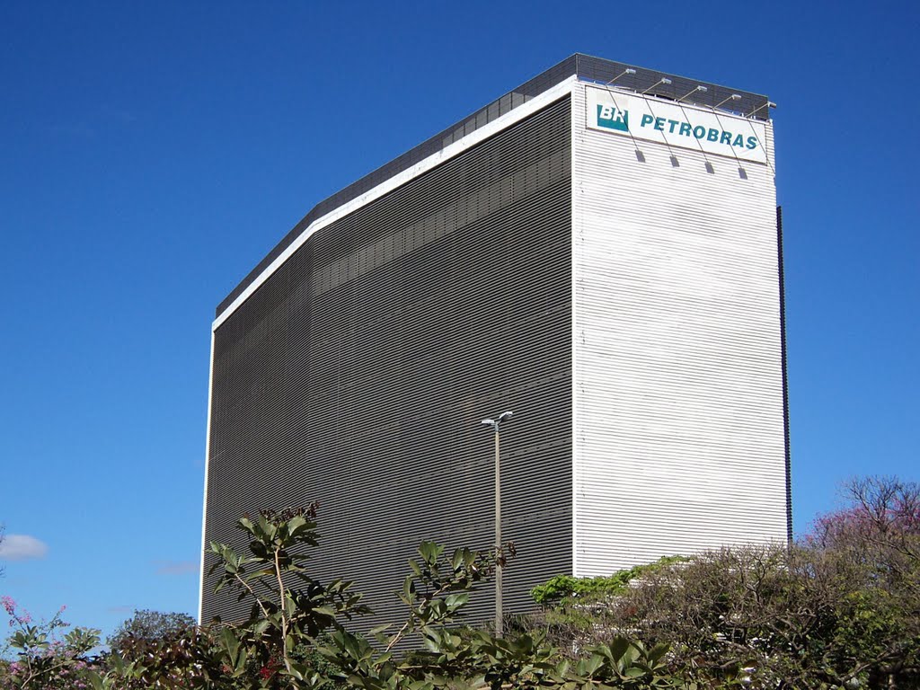 No momento, você está visualizando MP do TCU pede suspensão de pagamento da Petrobras