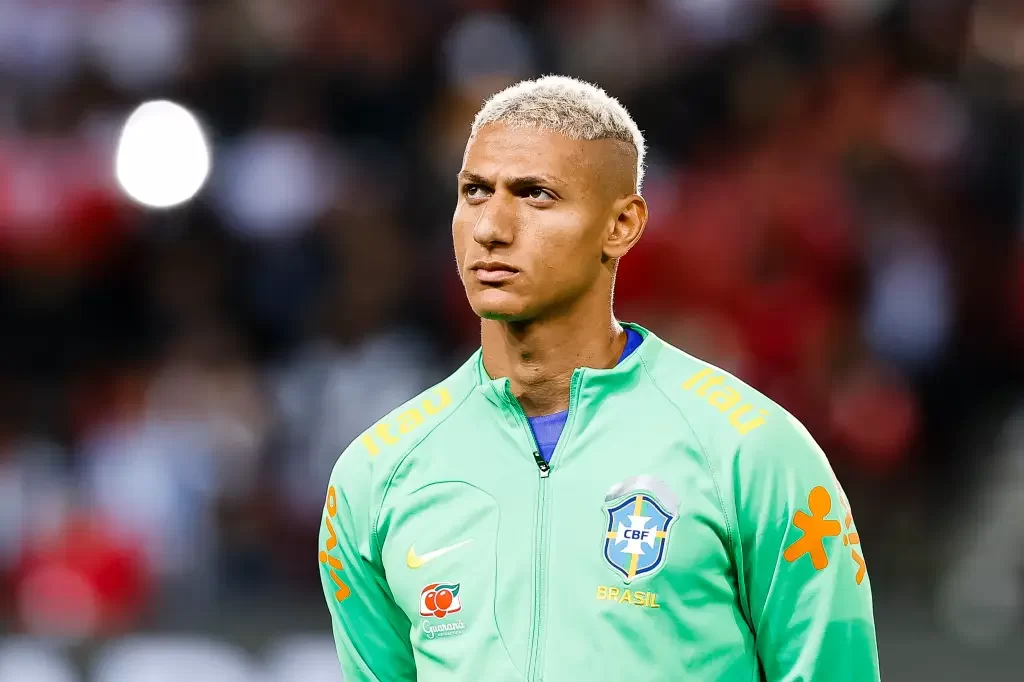 No momento, você está visualizando Richarlison ajudou fã a pagar cirurgia do pai com Parkinson