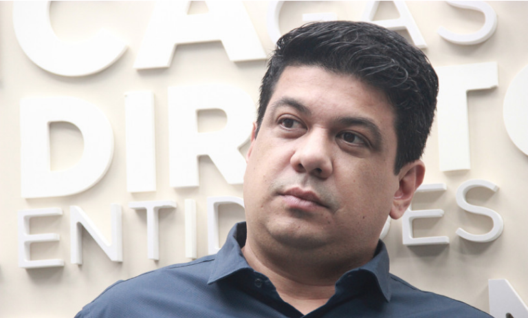 No momento, você está visualizando Esforço redobrado, Kalil anuncia pagamento do 13º salário