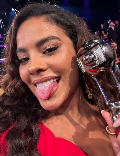 No momento, você está visualizando Cuiabana Bella Campos ganha prêmio de Melhor Atriz Coadjuvante