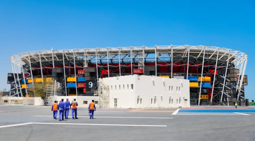 No momento, você está visualizando Estádio 974 feito com contêineres será doado